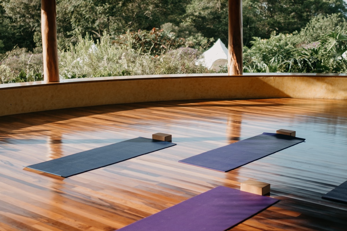 Movement pavilion and ceremonial gathering spaces at Kinkára